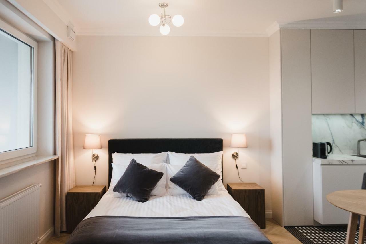 Luxlux Apartments Metro Slodowiec Варшава Экстерьер фото