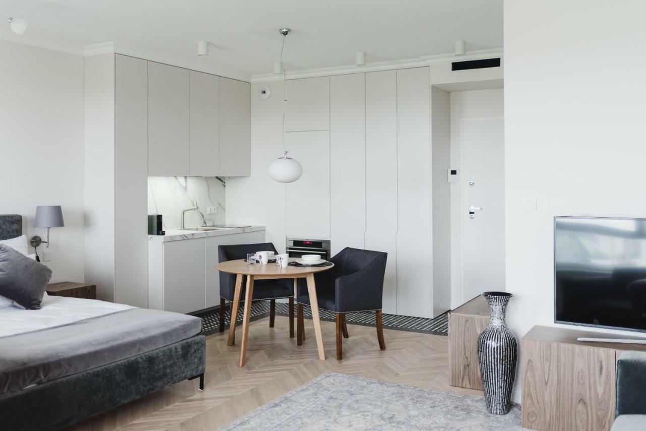 Luxlux Apartments Metro Slodowiec Варшава Экстерьер фото