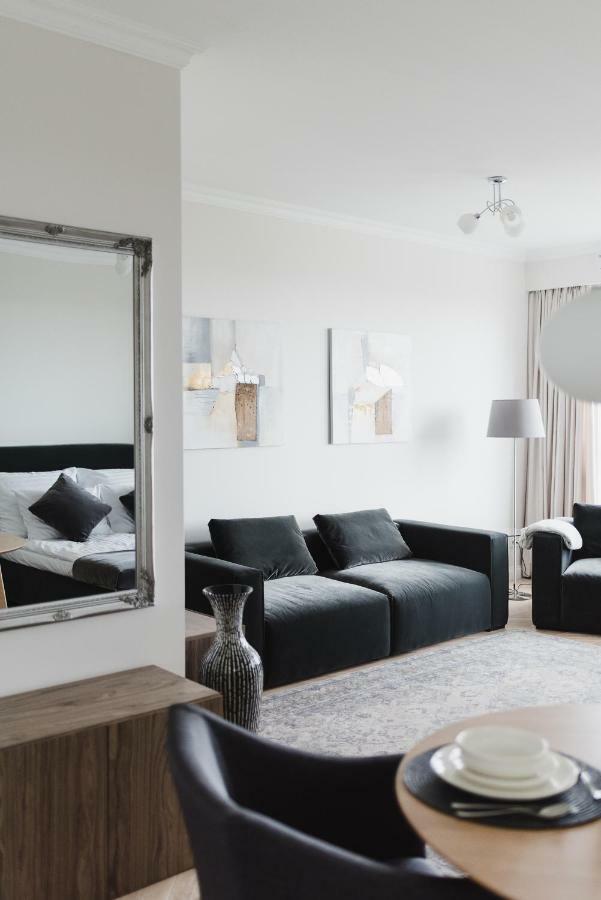 Luxlux Apartments Metro Slodowiec Варшава Экстерьер фото